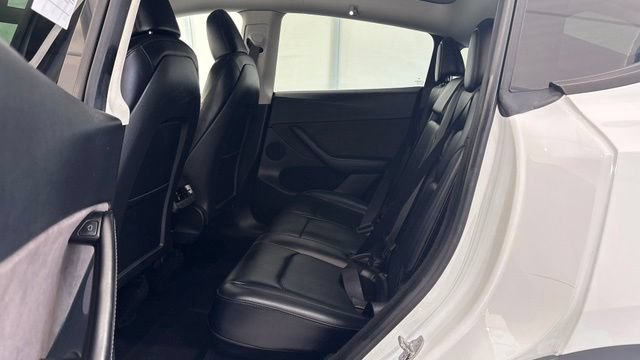 Used 2023 Tesla Model Y Long Range AWD/4WD image 18