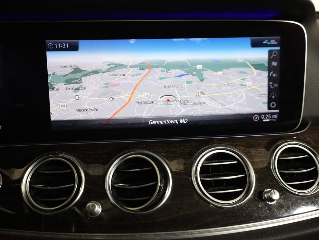 Certified 2019 Mercedes-Benz E 300 4MATIC image 21