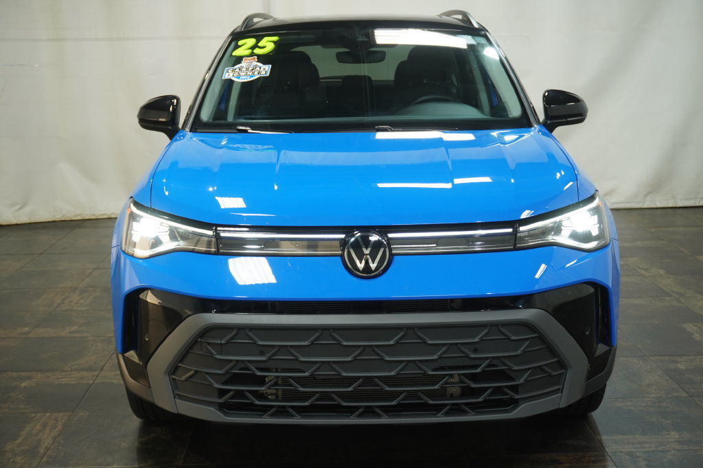 Used 2025 Volkswagen Taos SE AWD/4WD image 9