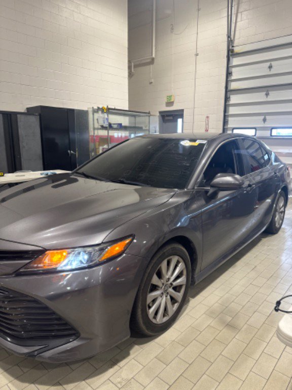Used 2019 Toyota Camry LE image 3