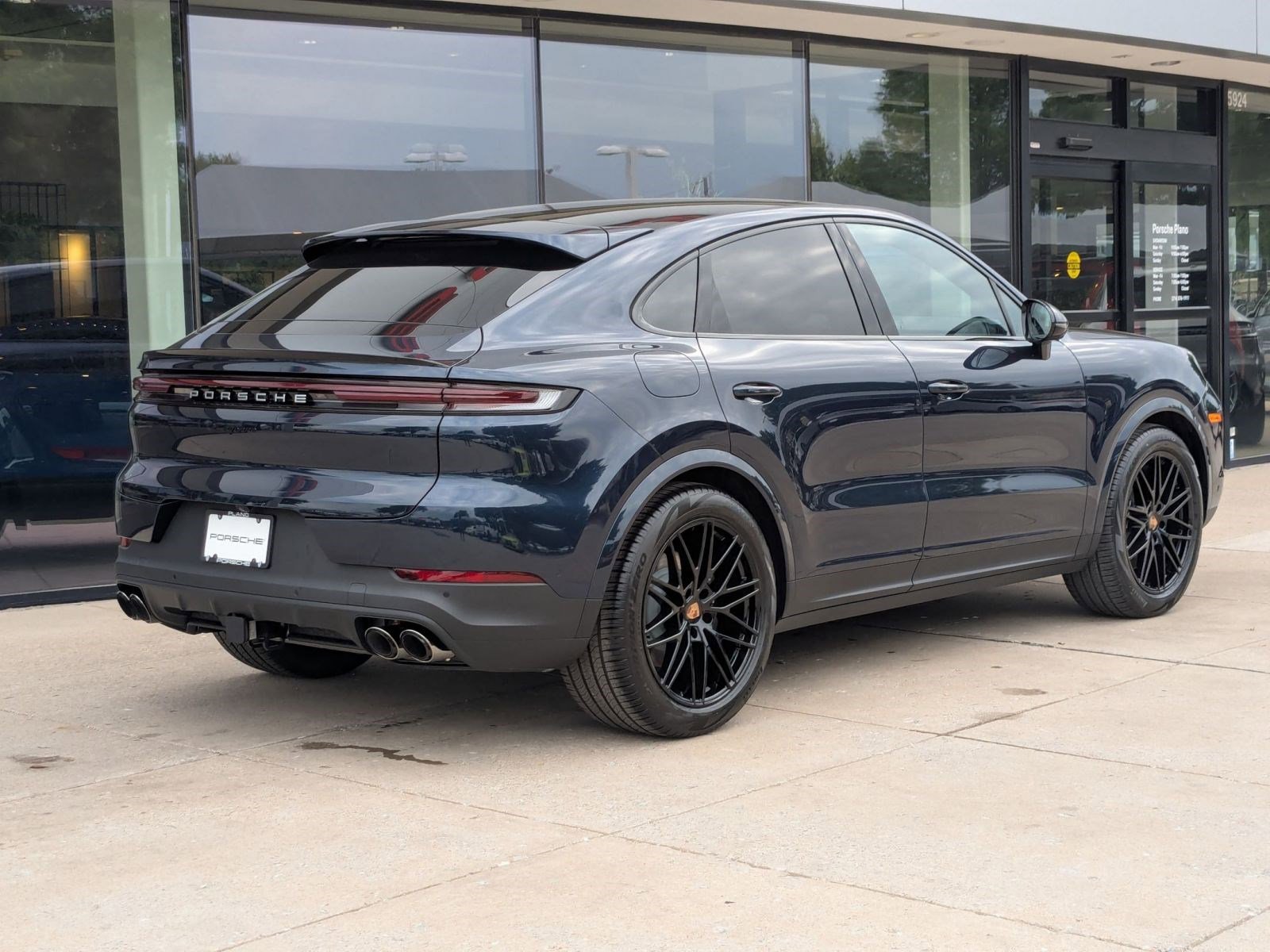 New 2026 Porsche Cayenne Coupe AWD/4WD image 9