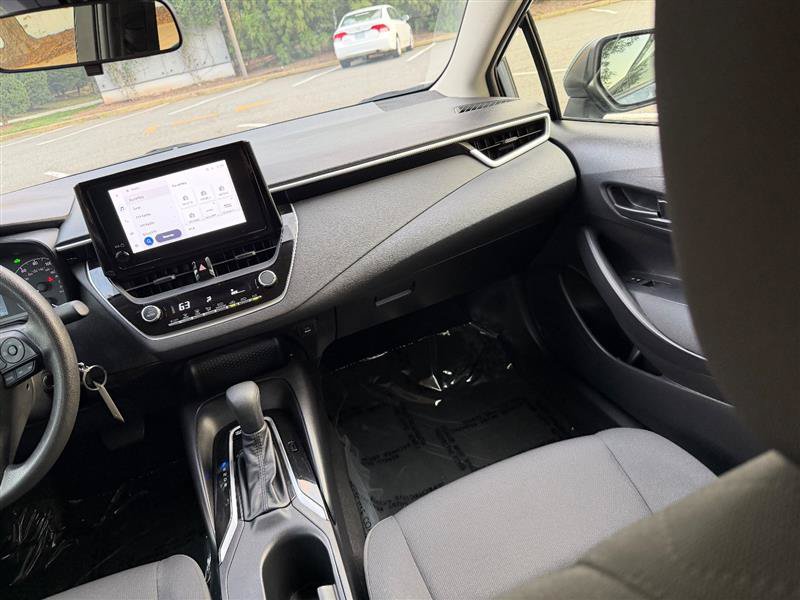 Used 2025 Toyota Corolla LE FWD image 26