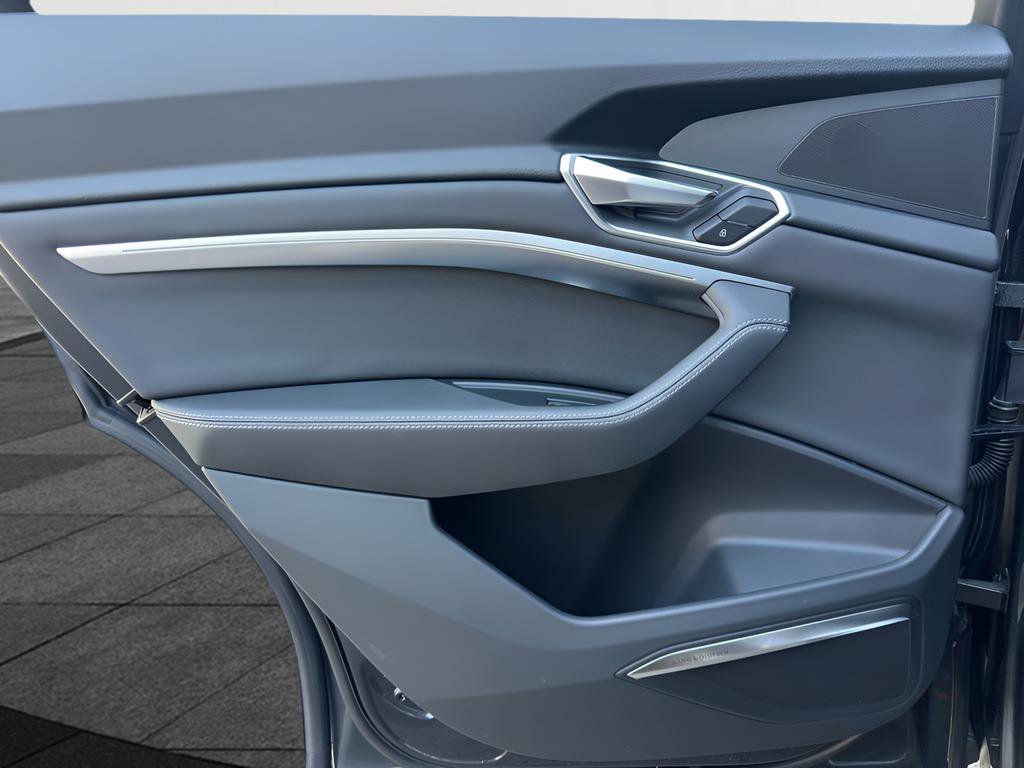 Used 2019 Audi e-tron Premium Plus image 23