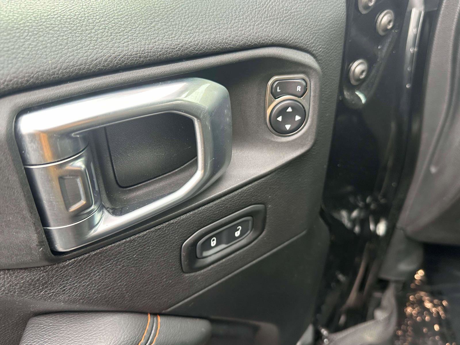 Used 2021 Jeep Gladiator Mojave image 17