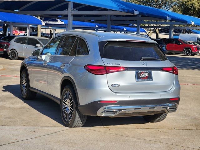 Used 2024 Mercedes-Benz GLC 300 4MATIC video 3