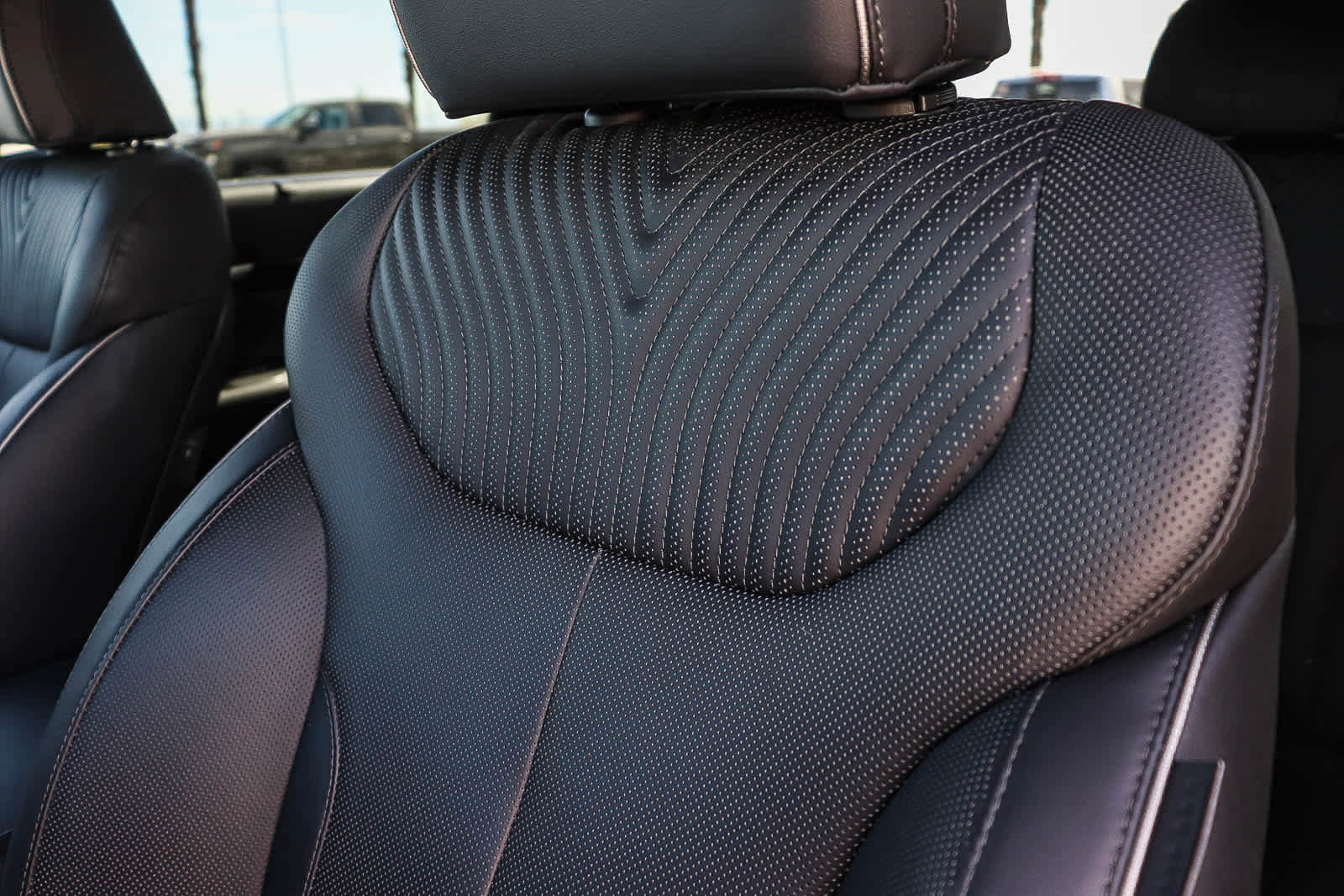 Used 2025 Hyundai Palisade Calligraphy image 34