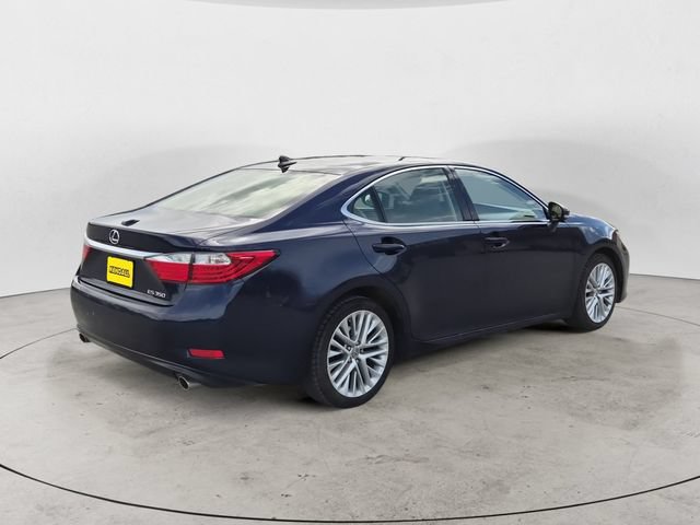 Used 2014 Lexus ES 350 w/ Ultra Luxury Package FWD image 5