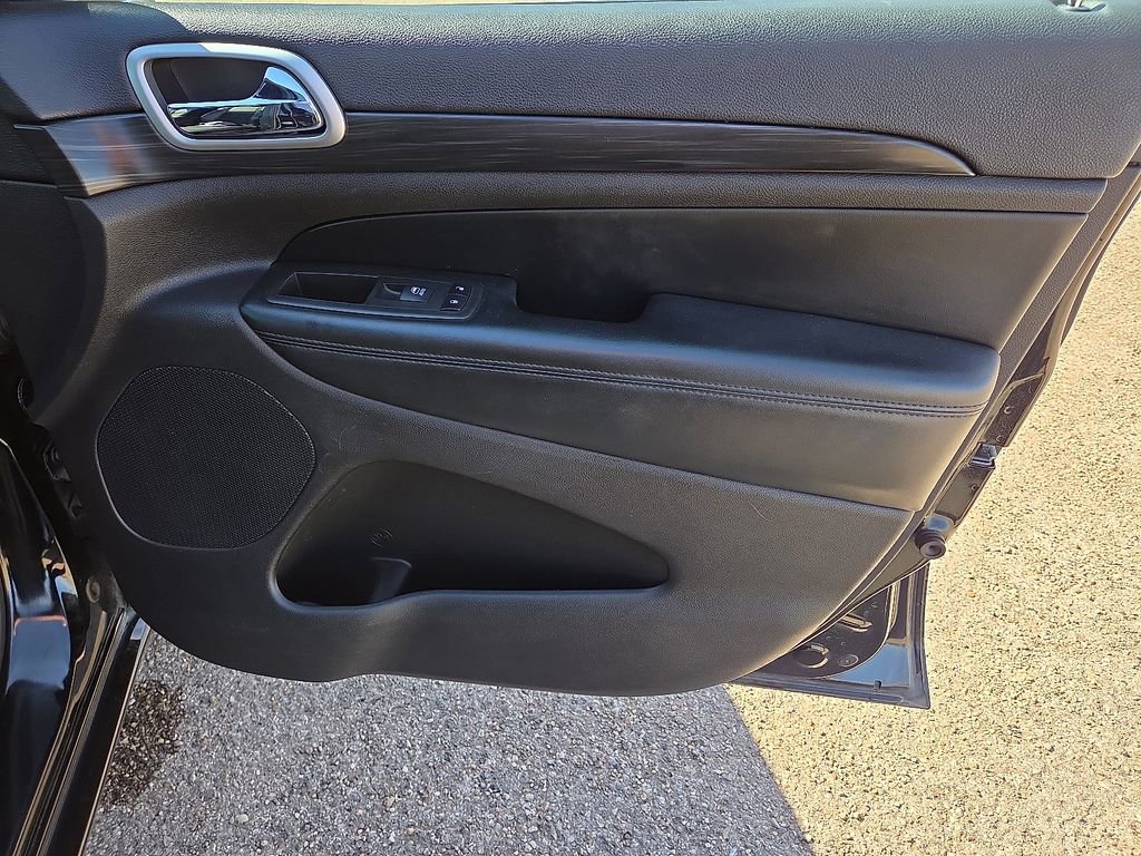 Used 2020 Jeep Grand Cherokee Altitude image 11