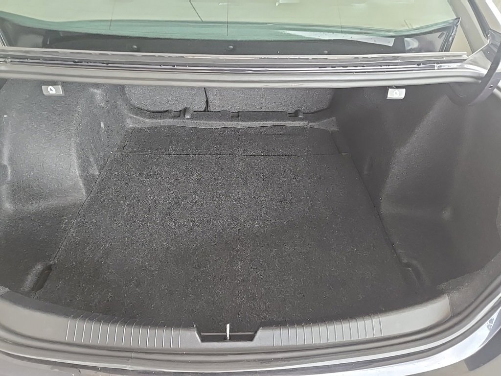 Used 2023 Chevrolet Malibu LT image 32