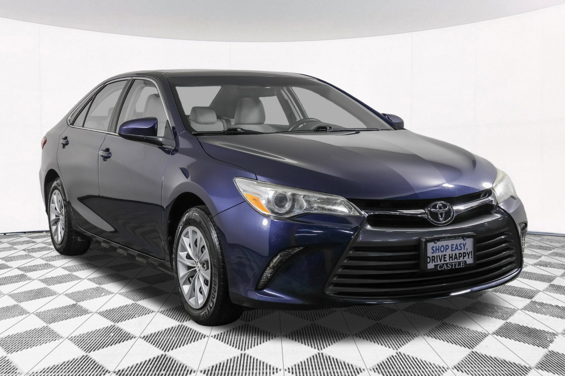 Used 2017 Toyota Camry LE w/ Moonroof Package FWD image 12