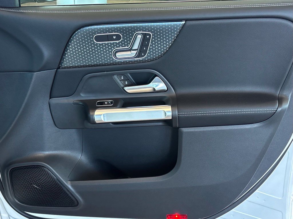 New 2026 Mercedes-Benz GLB 250 4MATIC image 29