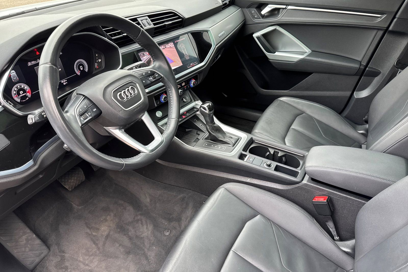 Used 2020 Audi Q3 2.0T Premium Plus w/ Premium Plus Package image 9