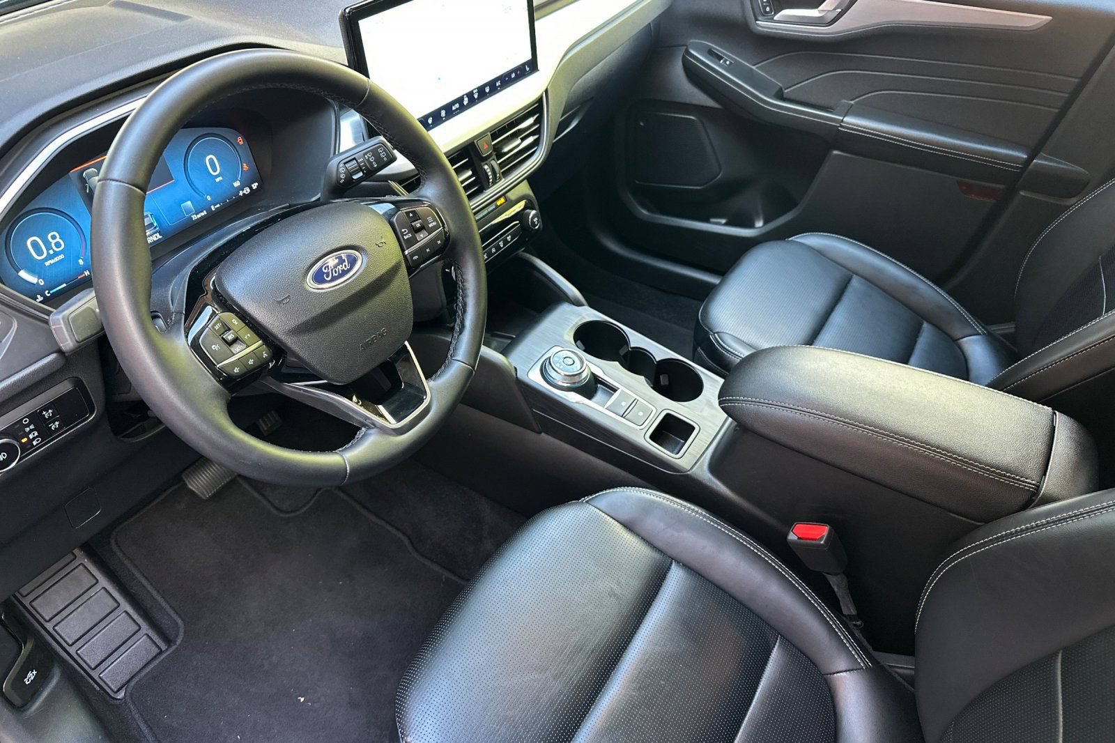 Used 2025 Ford Escape Platinum AWD/4WD image 11