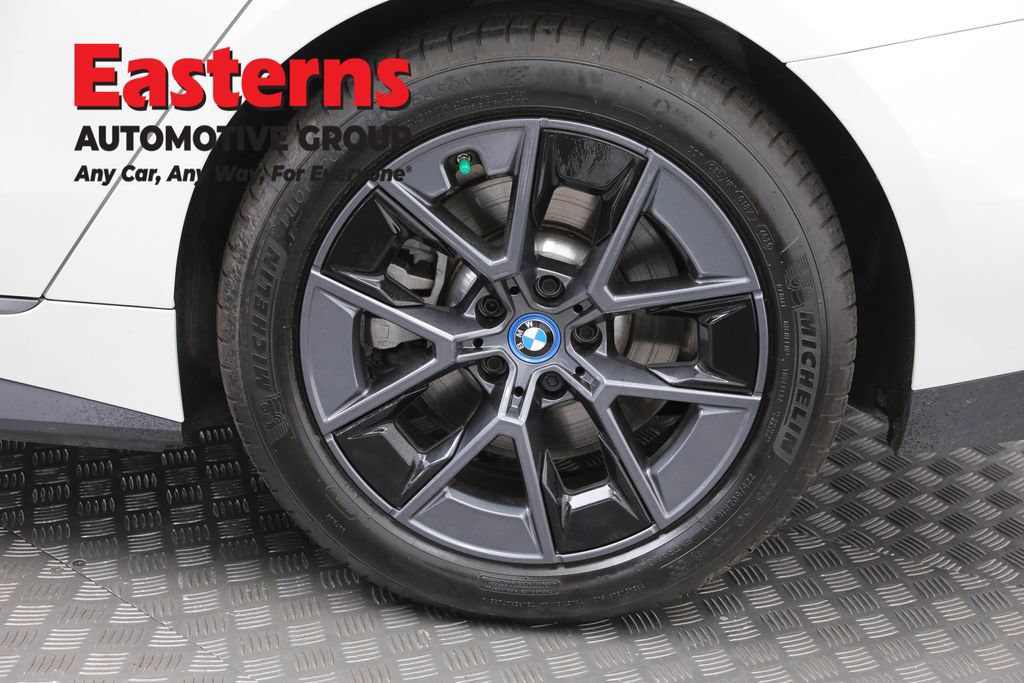 Used 2023 BMW i4 eDrive35 w/ Premium Package RWD image 36
