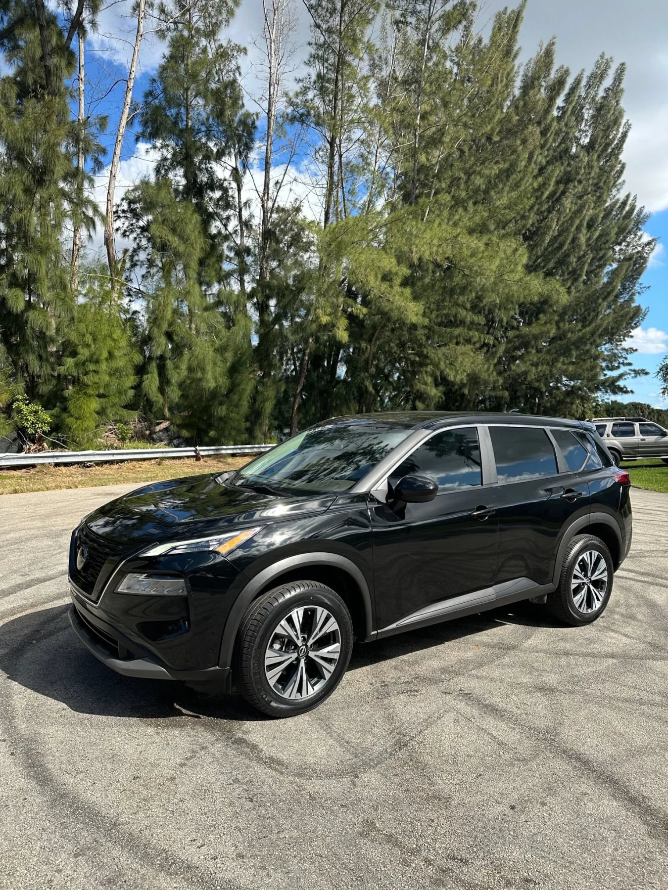 Used 2023 Nissan Rogue SV AWD/4WD image 14