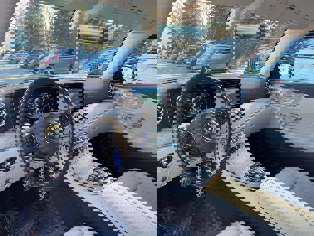 Used 2018 Mercedes-Benz E 400 4MATIC Coupe image 16