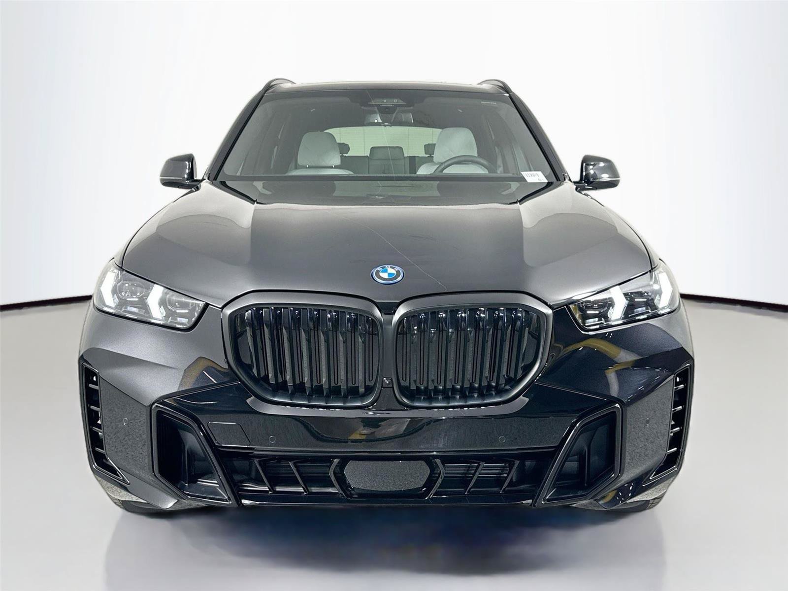 Used 2026 BMW X5 xDrive50e AWD/4WD image 4