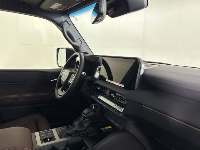 Used 2025 Toyota Land Cruiser image 34