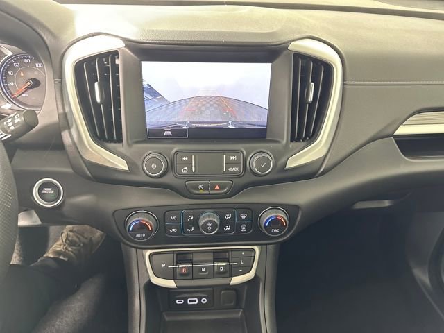 Used 2023 GMC Terrain SLE w/ Driver Convenience Package image 22