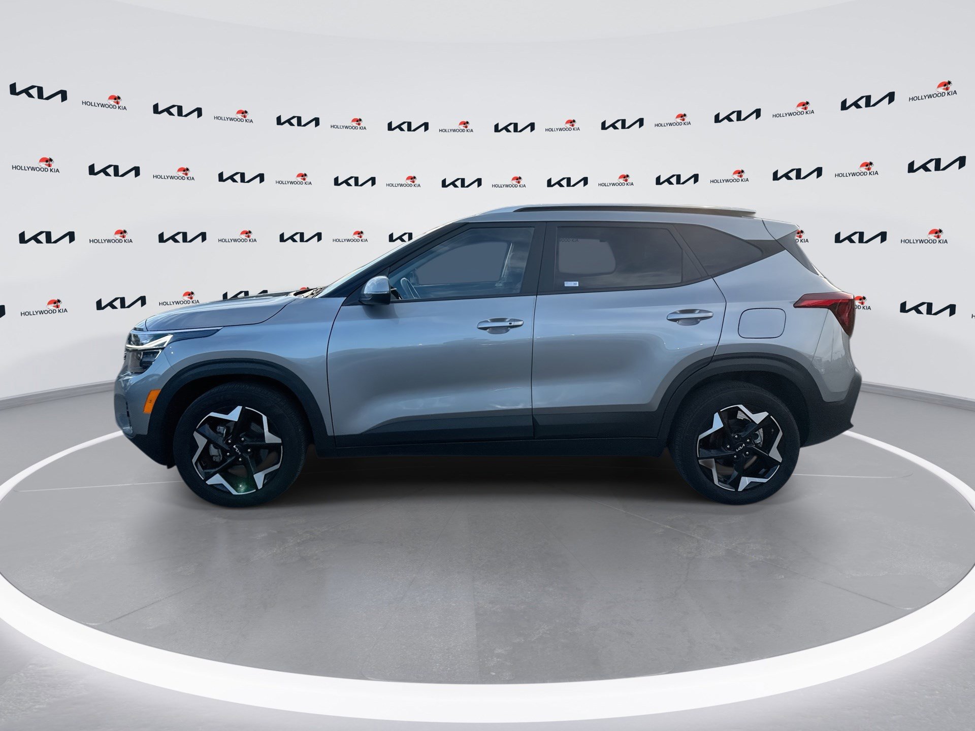 Certified 2025 Kia Seltos S FWD image 5