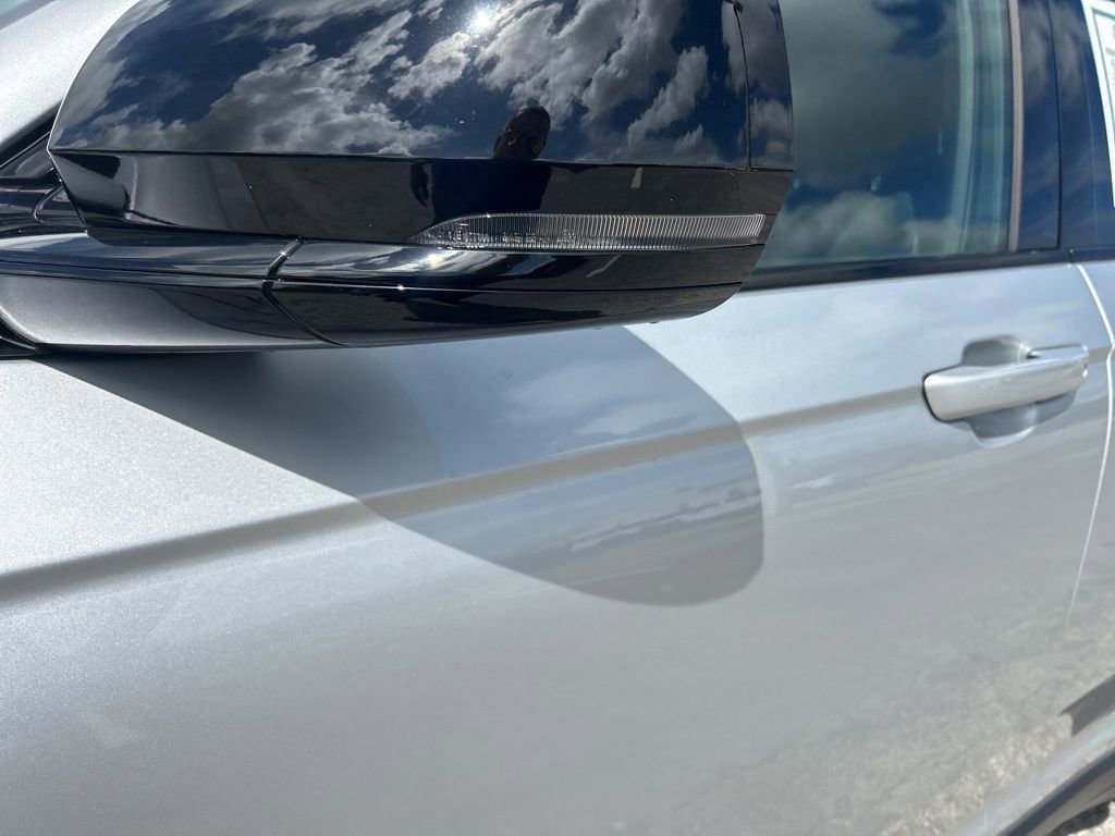 Certified 2025 Jeep Grand Cherokee Limited w/ Black Appearance Package image 21