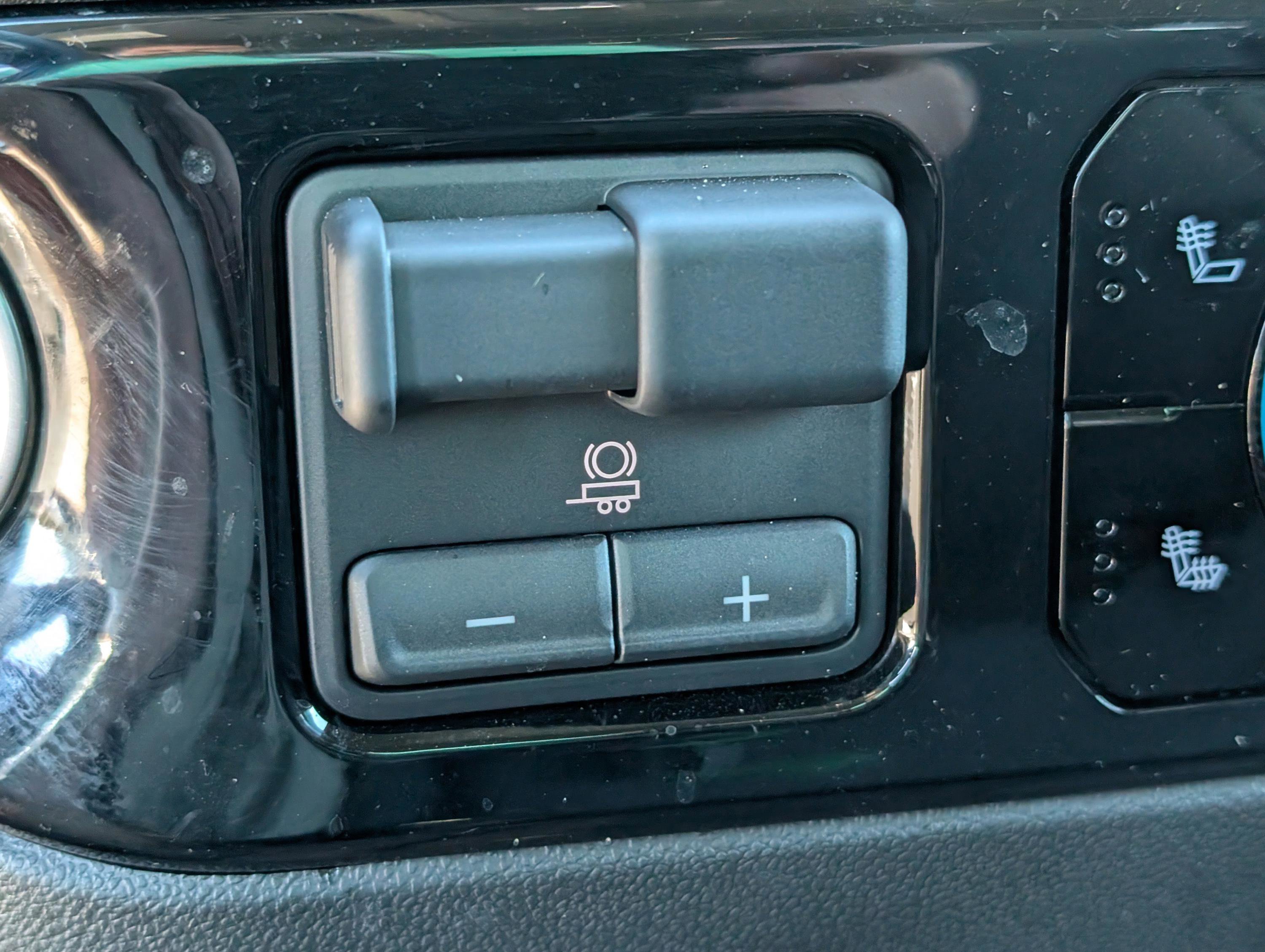 Used 2025 Chevrolet Silverado 1500 LT w/ Protection Package image 28