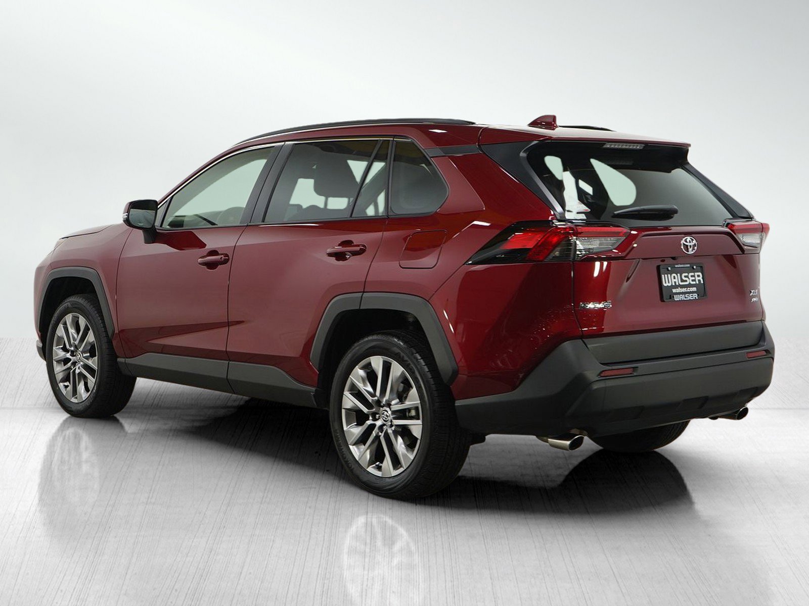 Used 2025 Toyota RAV4 XLE Premium w/ Weather Package AWD/4WD image 3