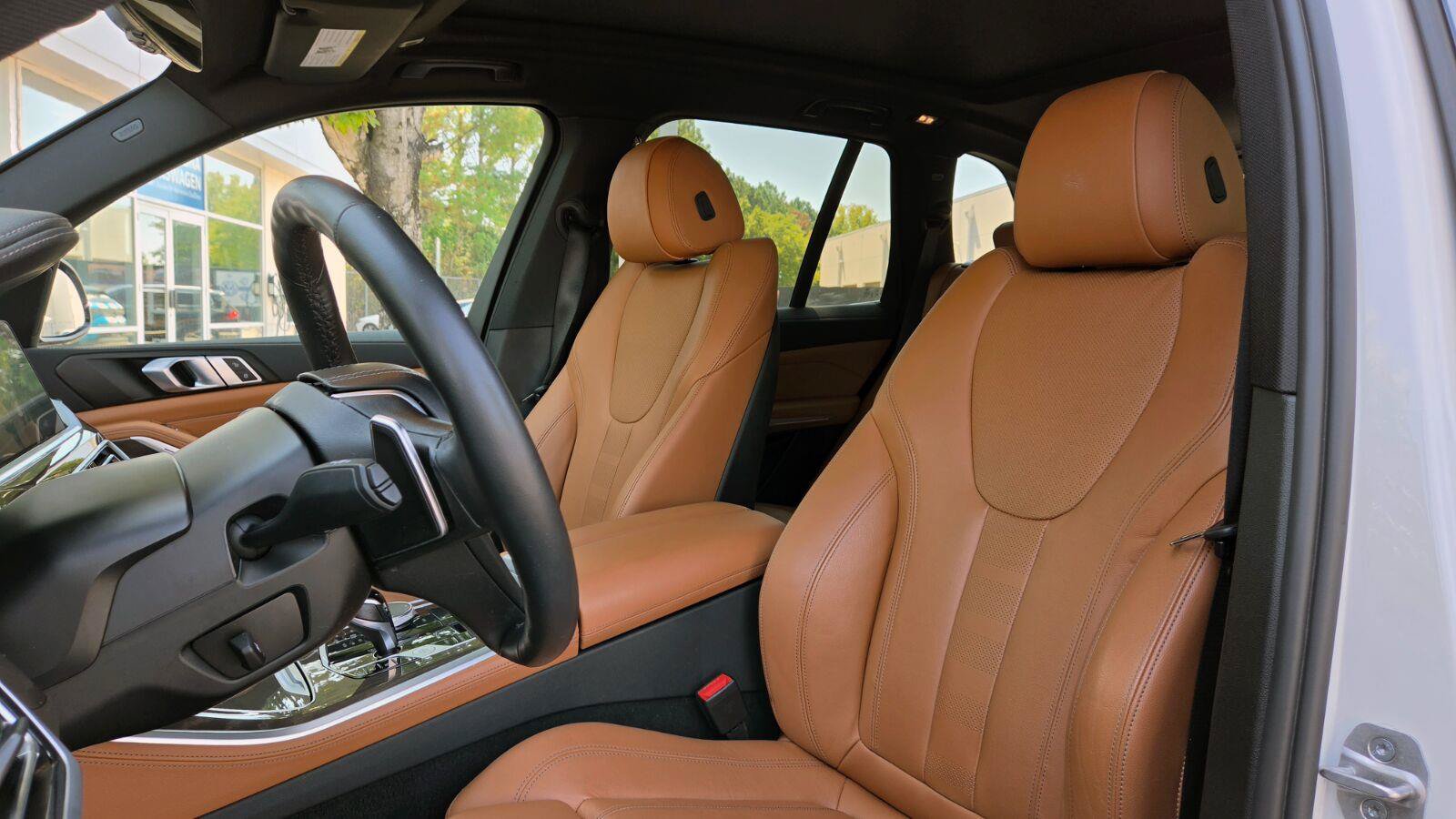 Used 2022 BMW X5 xDrive40i w/ Premium Package AWD/4WD image 23