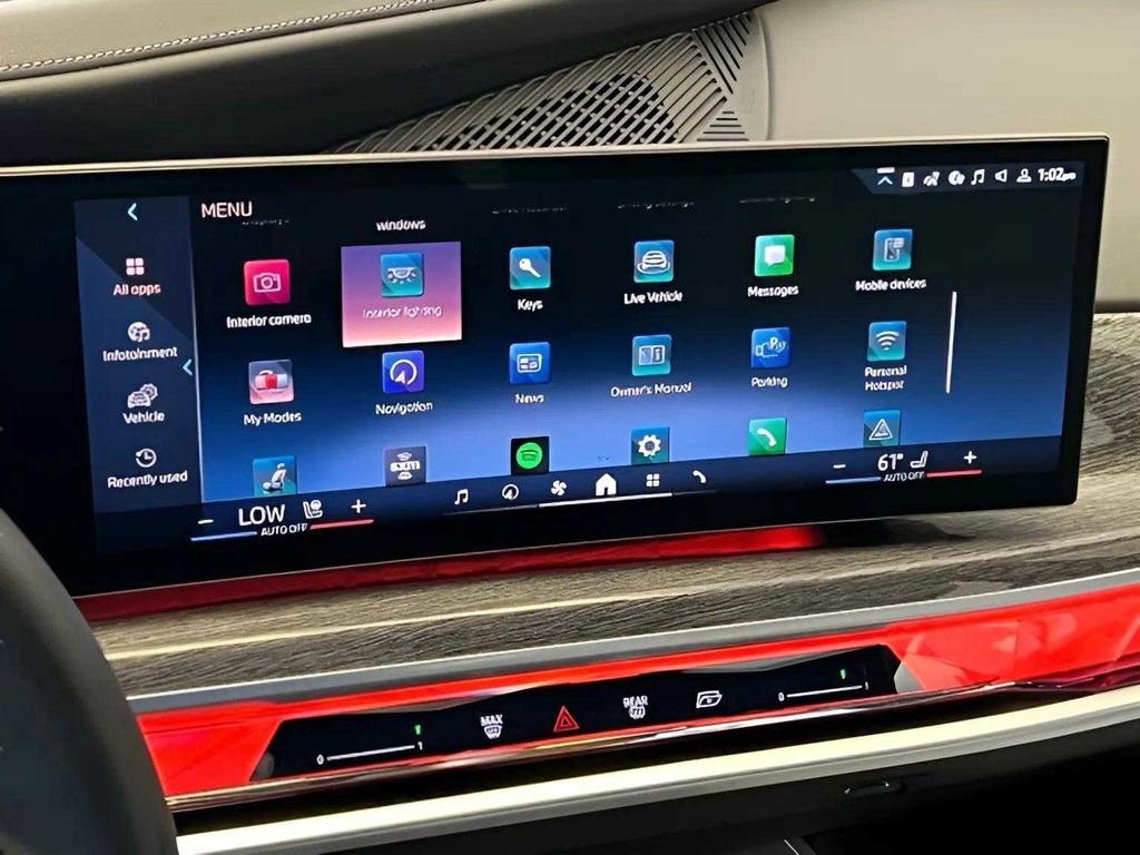 Used 2024 BMW i7 xDrive60 image 30