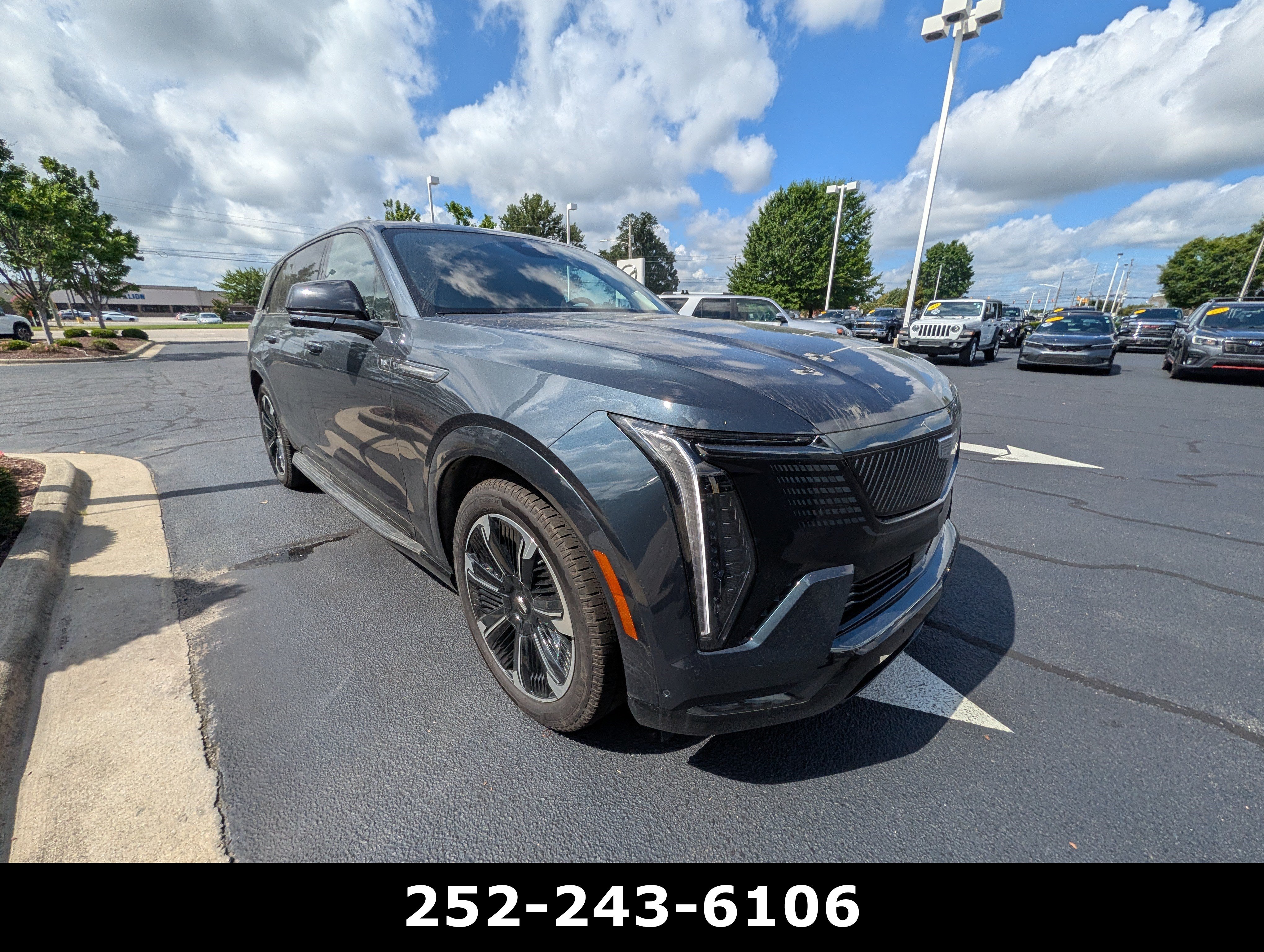 Used 2026 Cadillac Escalade IQ Sport 2 w/ LPO, Premium Carpet Package AWD/4WD image 2