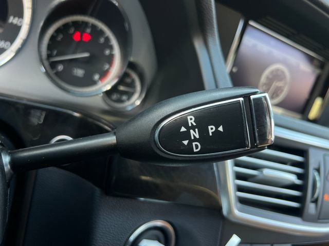 Used 2013 Mercedes-Benz E 350 4MATIC Sedan image 23
