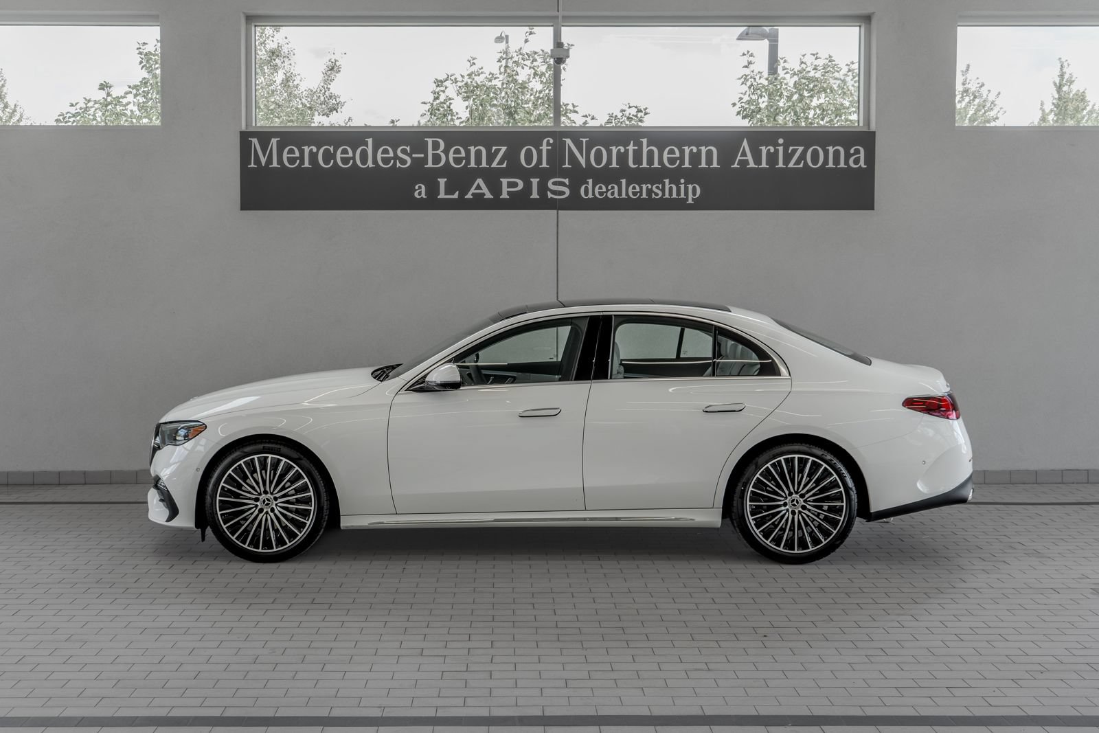 Used 2026 Mercedes-Benz E 350 4MATIC Sedan image 2