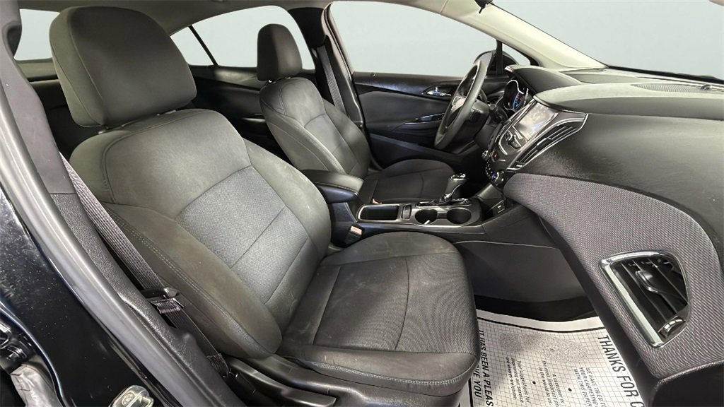 Used 2017 Chevrolet Cruze LT w/ Convenience Package image 29