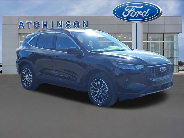Used 2025 Ford Escape SE image 3