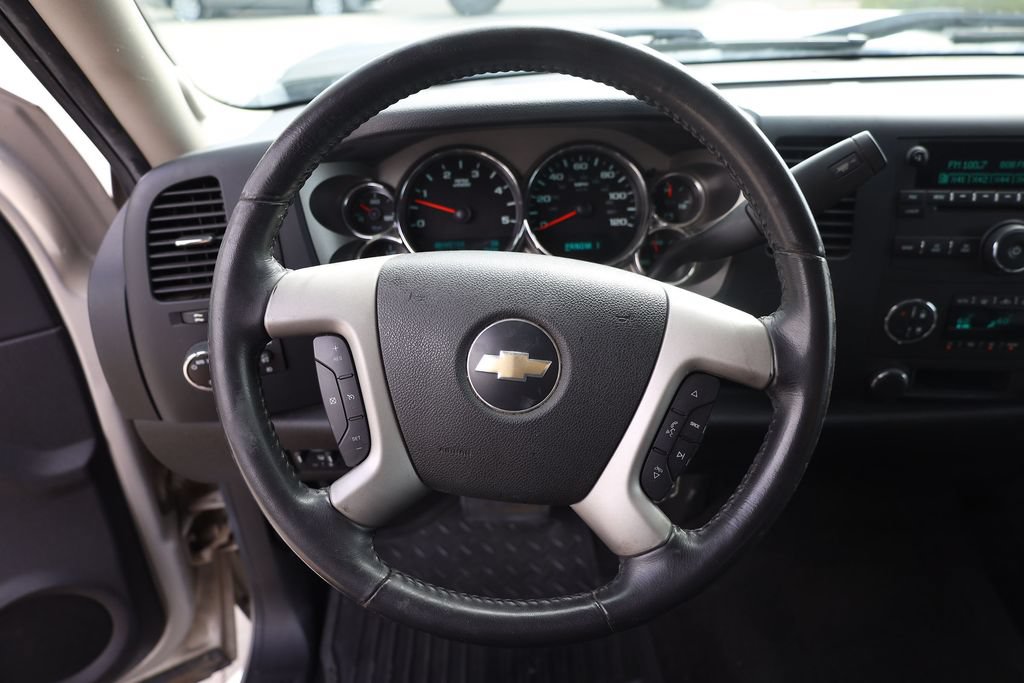 Used 2009 Chevrolet Silverado 3500 LT w/ Exterior Plus Package AWD/4WD image 13