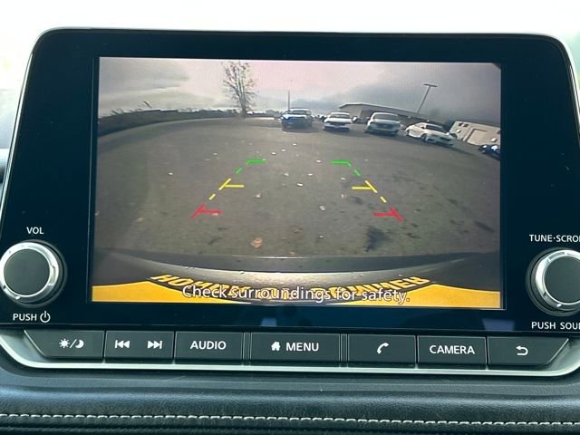 Used 2023 Nissan Rogue S image 28