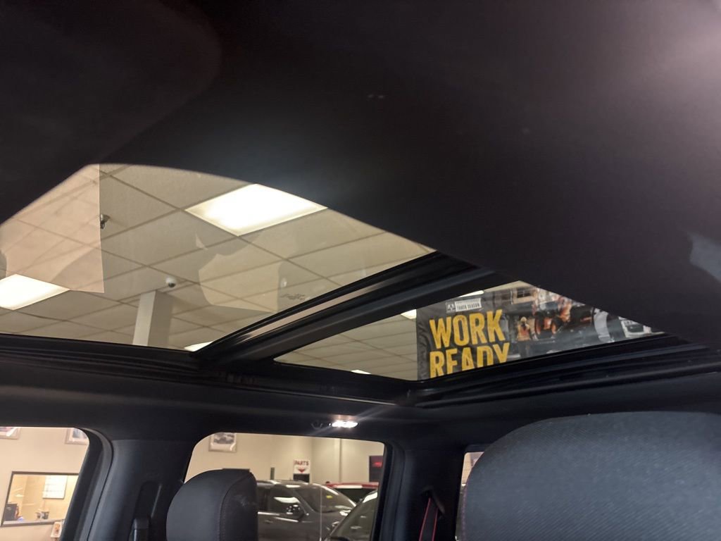 Used 2020 Ford F150 XLT w/ Equipment Group 302A Luxury AWD/4WD image 19