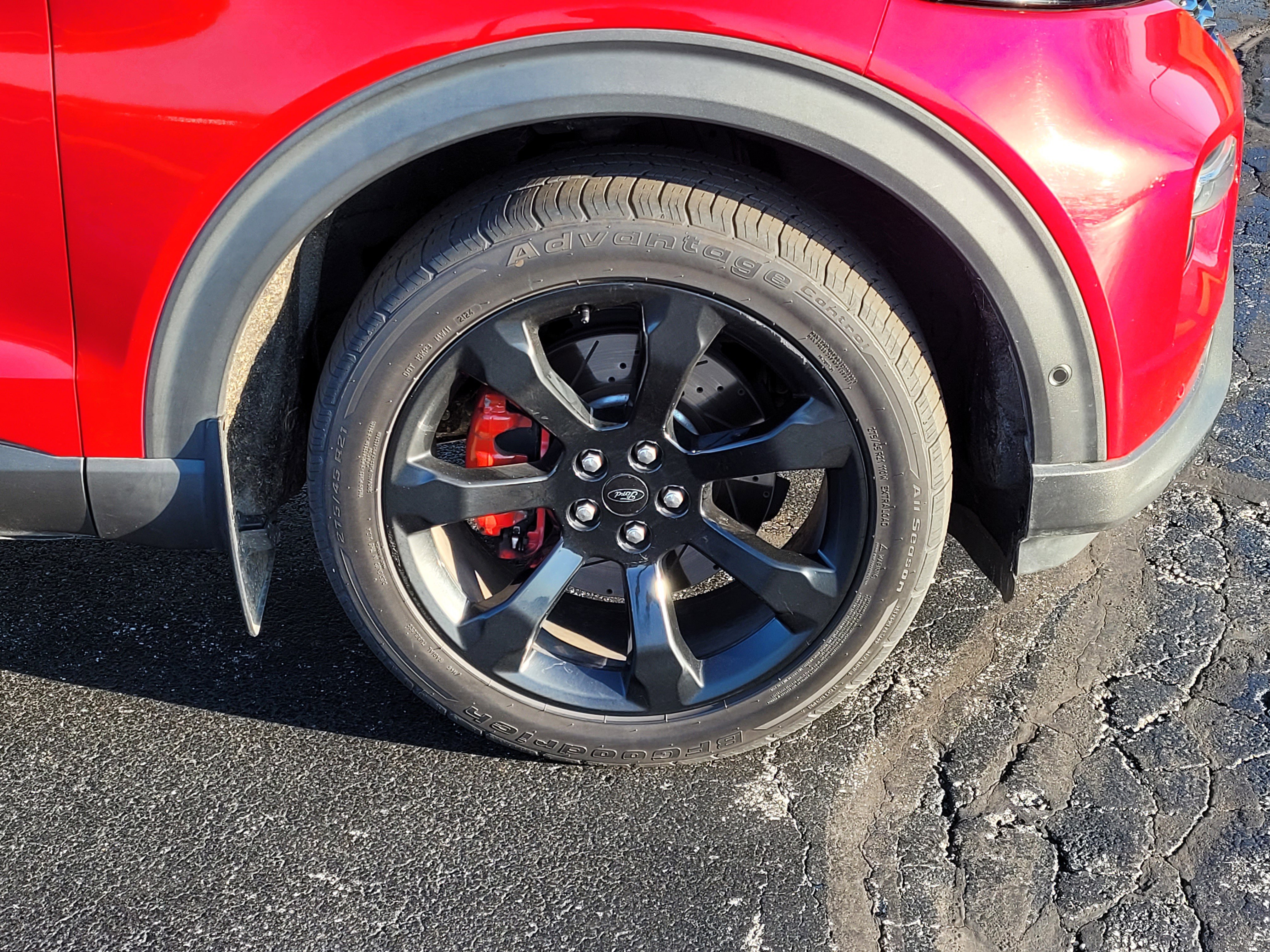 Certified 2020 Ford Explorer ST w/ ST Street Pack image 10