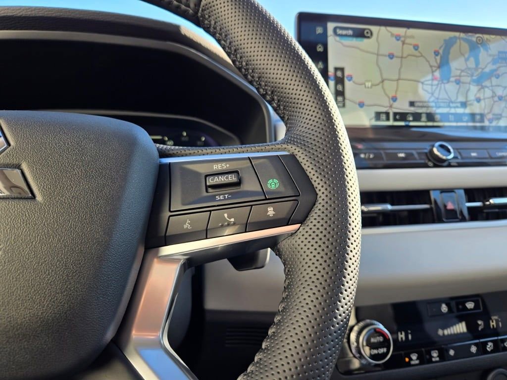 New 2026 Mitsubishi Outlander SE image 29