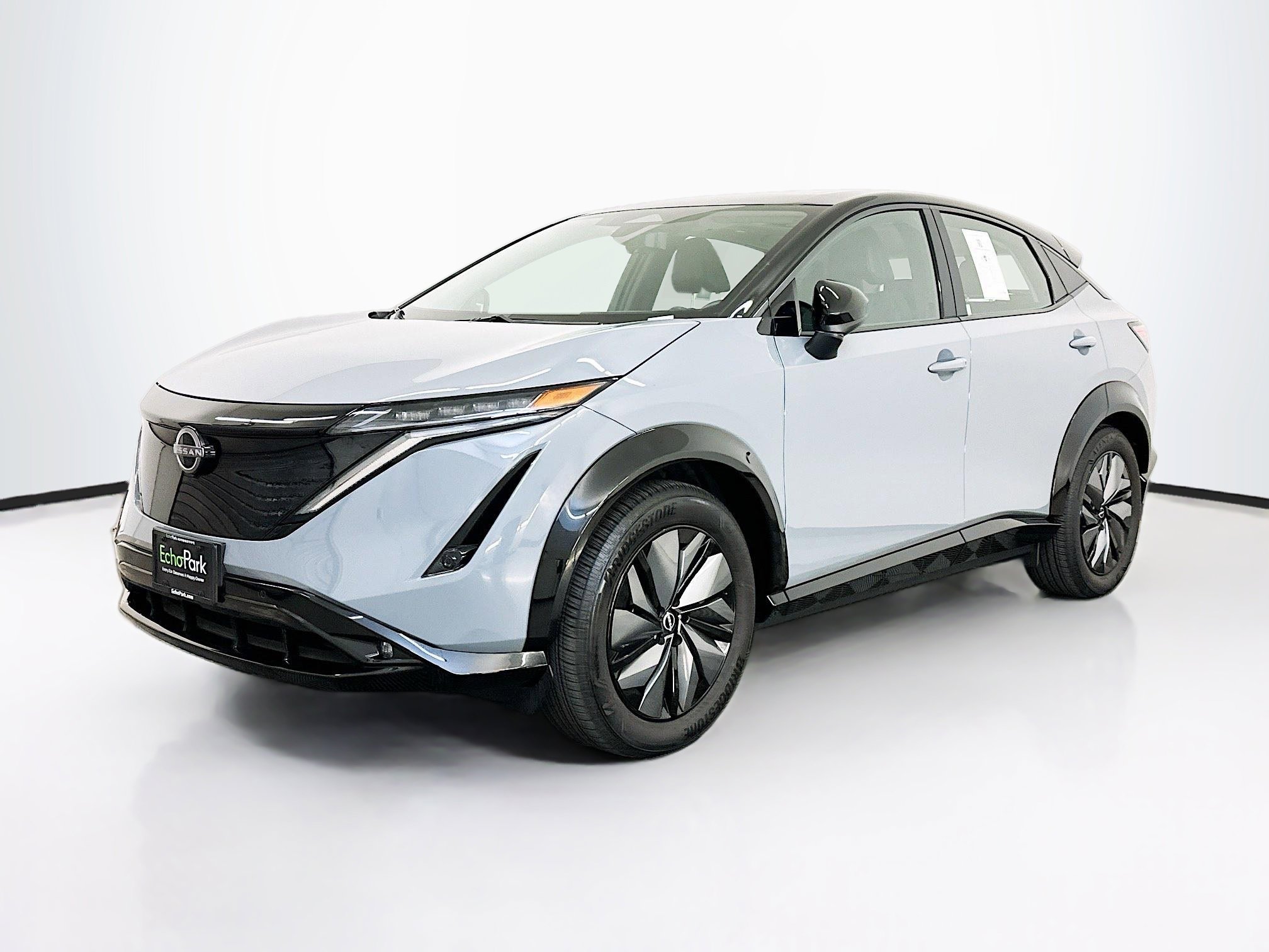 Used 2024 Nissan Ariya AWD image 3