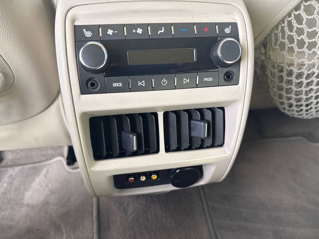 Used 2010 Cadillac SRX Premium AWD/4WD image 20