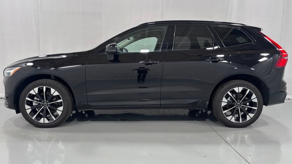 Certified 2026 Volvo XC60 B5 Plus AWD/4WD image 9