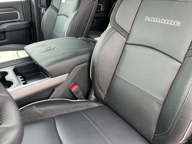 New 2026 RAM 2500 Laramie AWD/4WD image 14