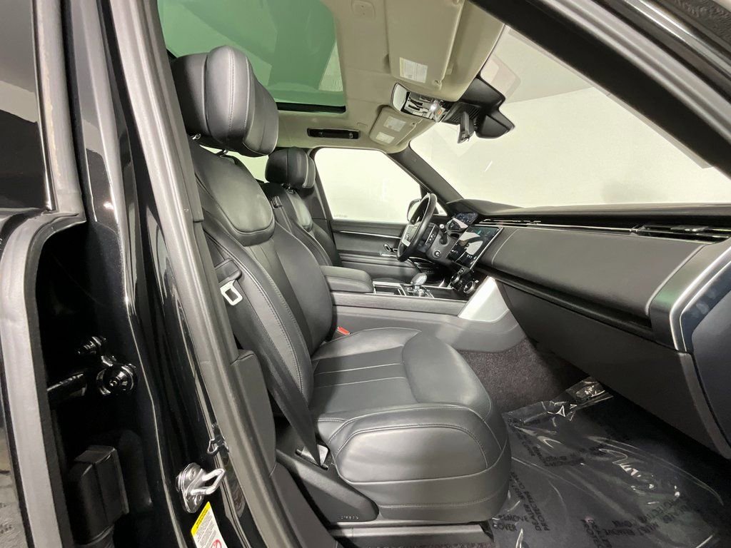 Used 2023 Land Rover Range Rover Long Wheelbase First Edition image 20