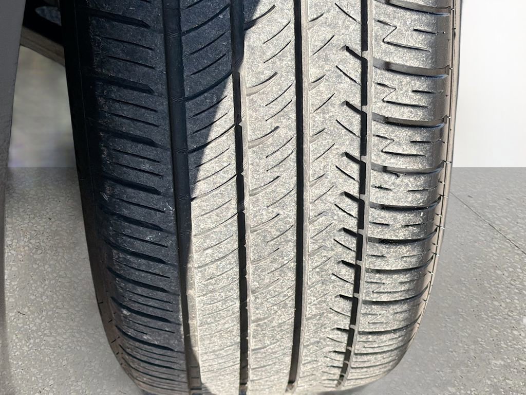 Used 2024 Volkswagen Atlas Cross Sport SE image 40