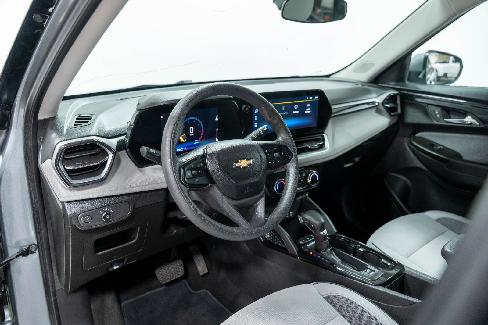 Used 2024 Chevrolet TrailBlazer LT w/ Driver Confidence Package image 25