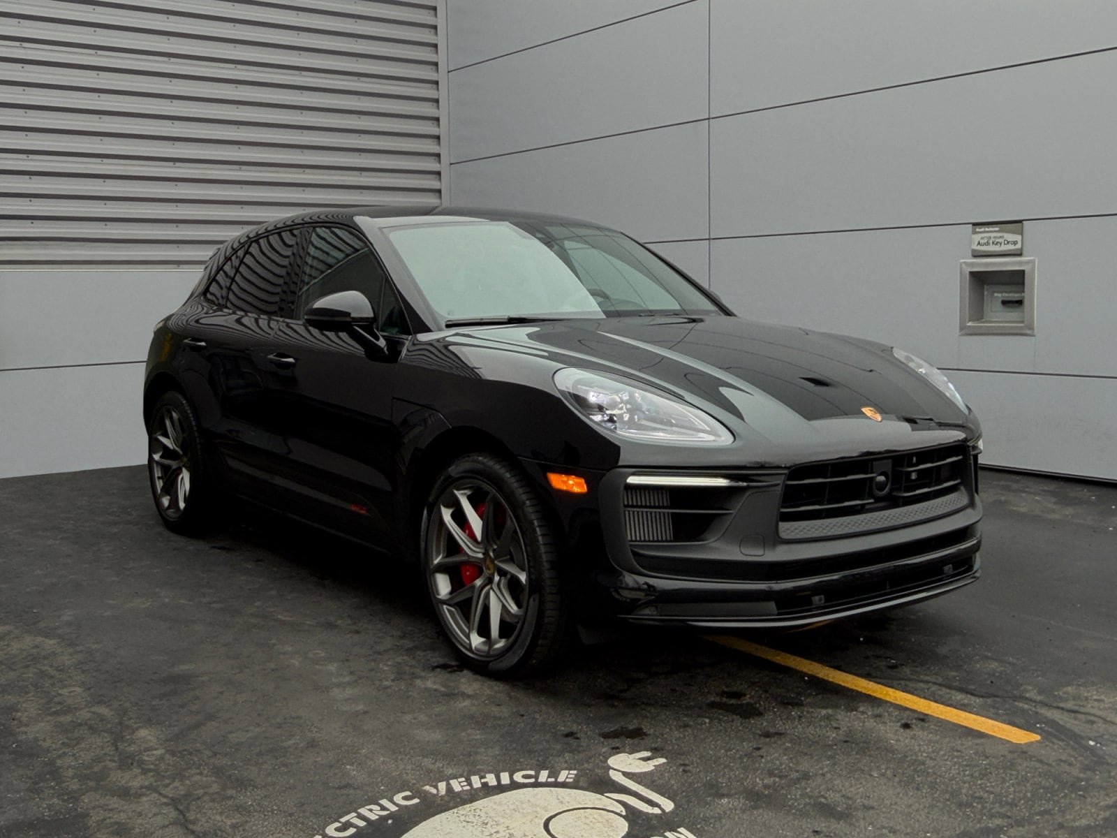 Used 2026 Porsche Macan GTS AWD/4WD image 7