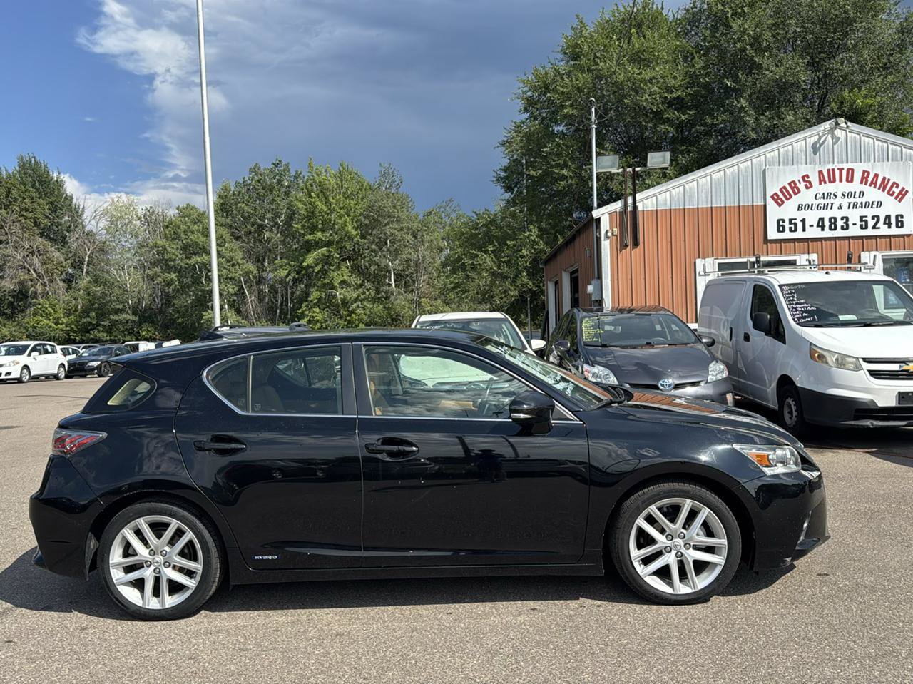 Used 2015 Lexus CT 200h w/ Navigation Package FWD image 4