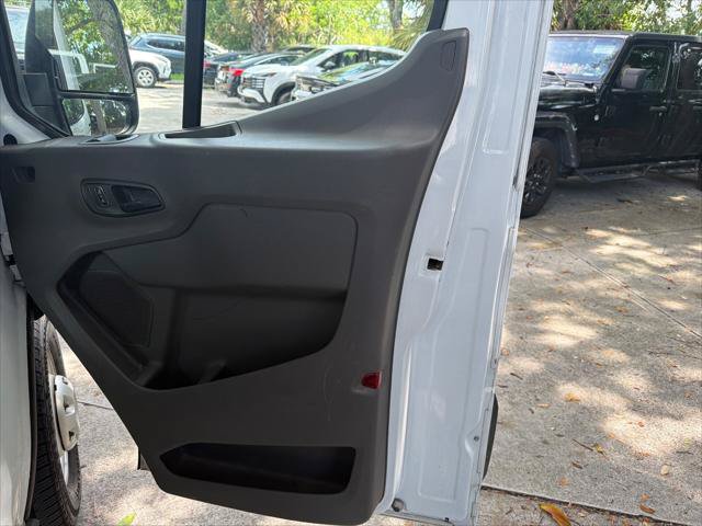 Used 2023 Ford Transit 250 Medium Roof AWD w/ Load Area Protection Package image 18