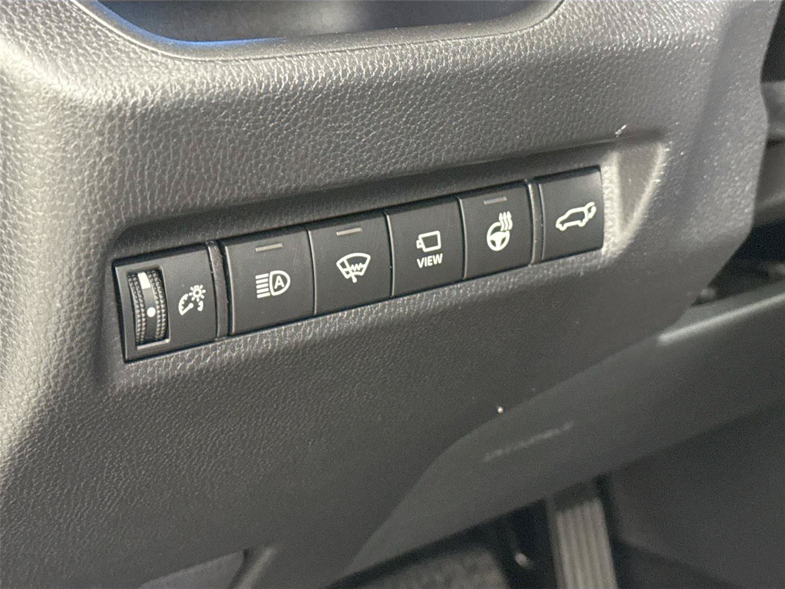 Used 2022 Toyota RAV4 XSE AWD/4WD image 15